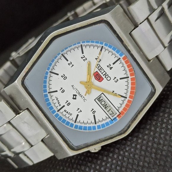 Seiko Other - Vintage 1980 Seiko 5 Automatic Mens Silver Watch W/DayDate & Japan Made